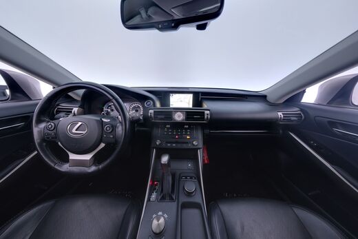 Lexus IS vaihtoauto