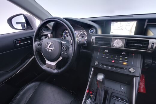 Lexus IS vaihtoauto