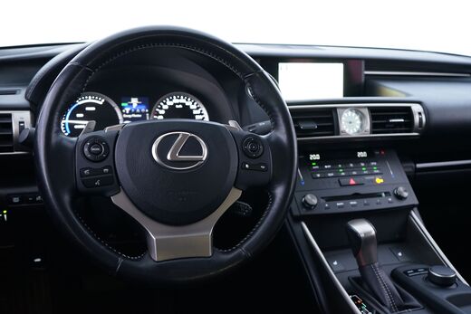 Lexus IS vaihtoauto