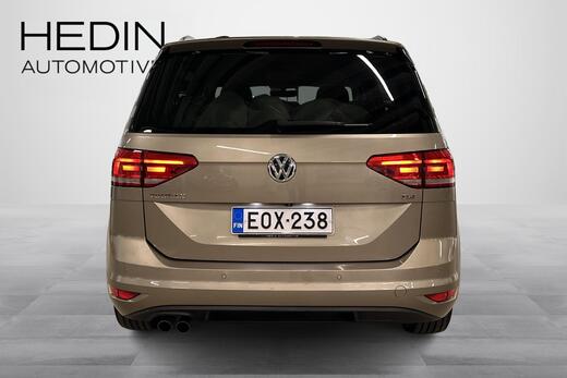 Volkswagen Touran vaihtoauto