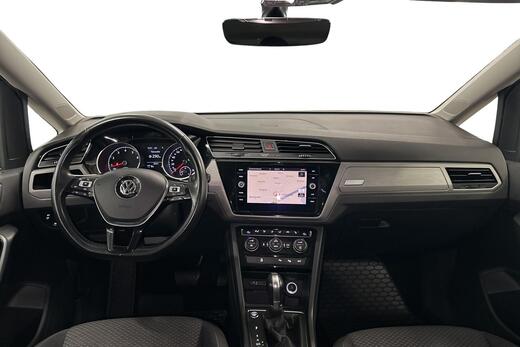 Volkswagen Touran vaihtoauto