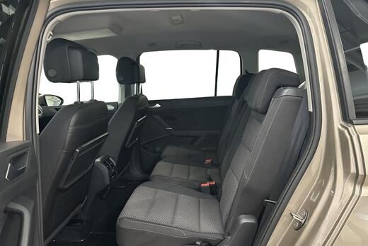 Volkswagen Touran vaihtoauto