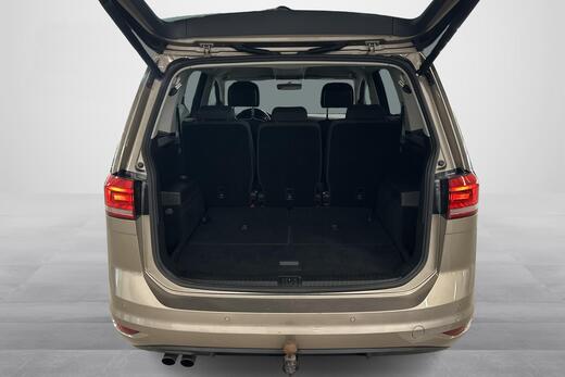 Volkswagen Touran vaihtoauto