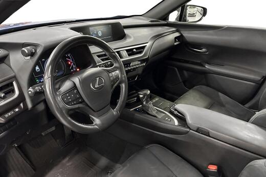 Lexus UX vaihtoauto