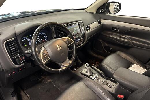 Mitsubishi Outlander PHEV vaihtoauto