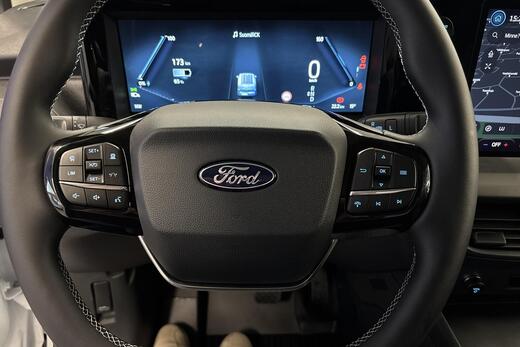 Ford Transit Courier vaihtoauto