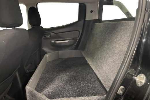 Mitsubishi L200 vaihtoauto
