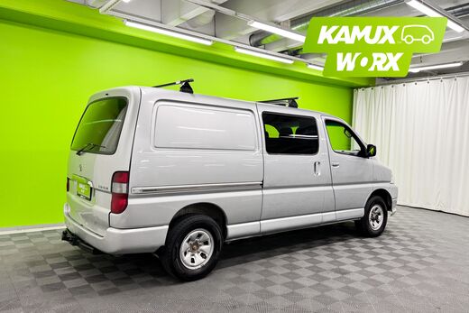 Toyota Hiace vaihtoauto