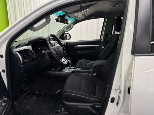 Toyota Hilux vaihtoauto