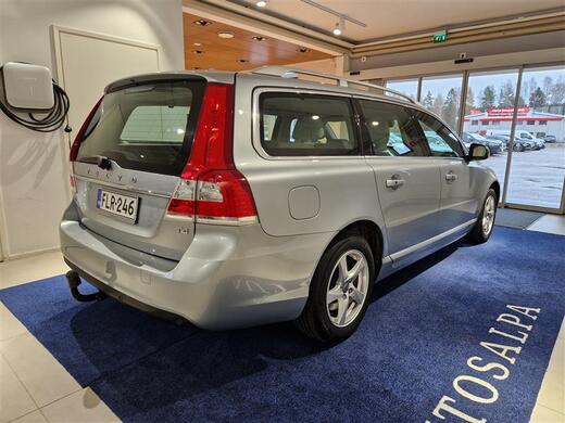 Volvo V70 vaihtoauto