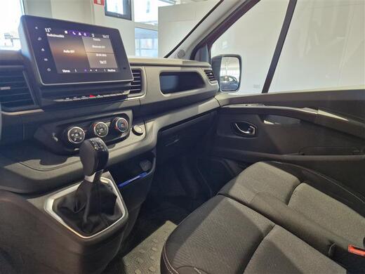 Nissan Primastar vaihtoauto