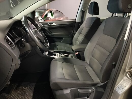 Volkswagen Golf Sportsvan vaihtoauto