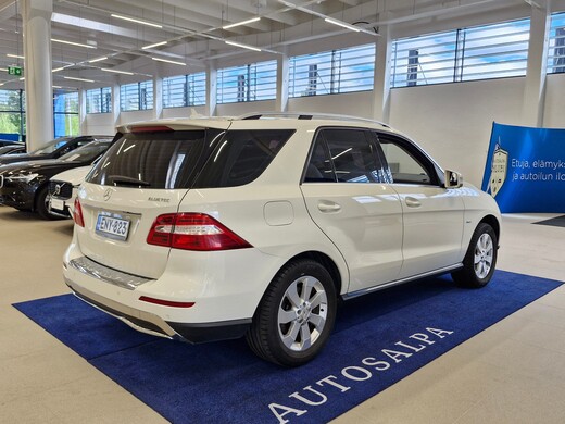 Mercedes-Benz ML vaihtoauto