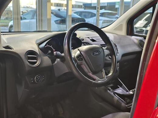 Ford Transit Courier vaihtoauto