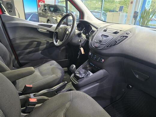 Ford Transit Courier vaihtoauto