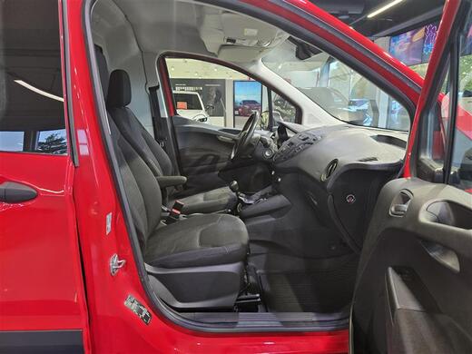 Ford Transit Courier vaihtoauto