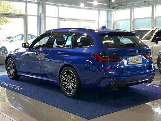 BMW 330 vaihtoauto