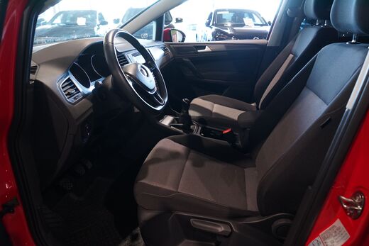 Volkswagen Golf Sportsvan vaihtoauto