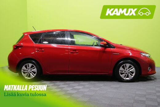 Toyota Auris vaihtoauto