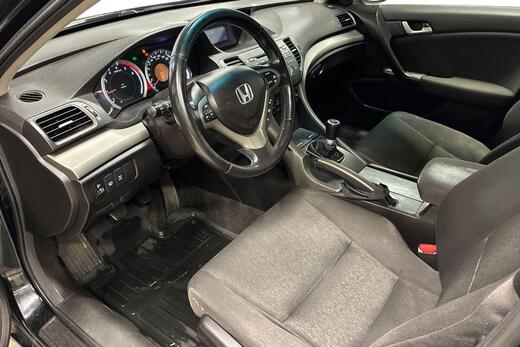 Honda Accord vaihtoauto