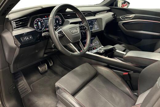 Audi Q8 e-tron vaihtoauto