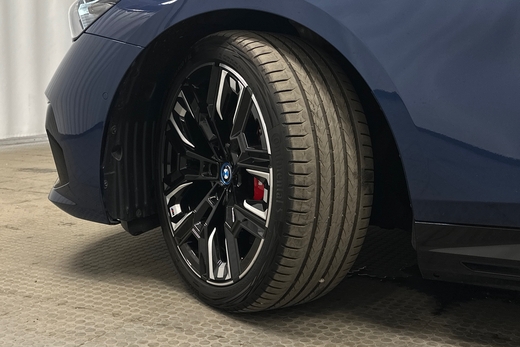 BMW i5 M60 vaihtoauto