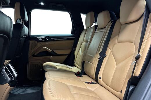 Porsche Cayenne vaihtoauto