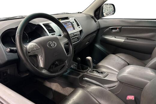 Toyota Hilux vaihtoauto