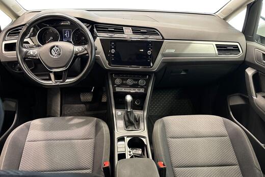Volkswagen Touran vaihtoauto