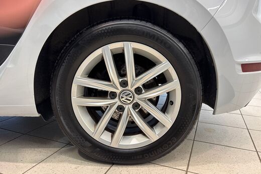 Volkswagen Golf Sportsvan vaihtoauto