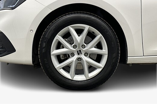 SEAT Leon Sportstourer vaihtoauto