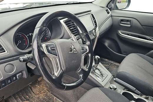 Mitsubishi L200 vaihtoauto