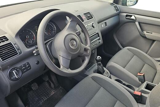Volkswagen Touran vaihtoauto