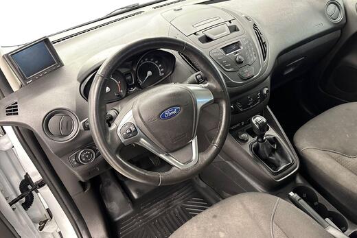 Ford Transit Courier vaihtoauto