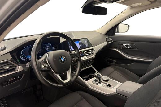BMW 330 vaihtoauto