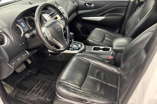 Nissan Navara vaihtoauto