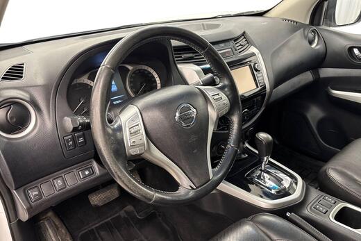 Nissan Navara vaihtoauto