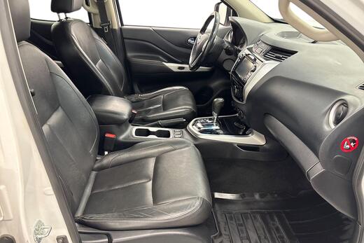 Nissan Navara vaihtoauto