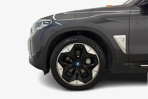 BMW iX3 vaihtoauto