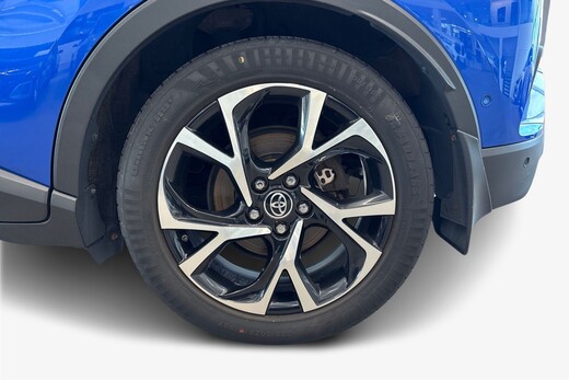 Toyota C-HR vaihtoauto