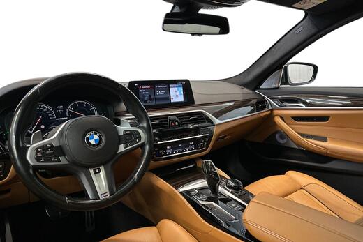 BMW M5 vaihtoauto