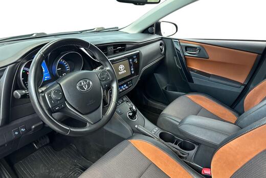 Toyota Auris vaihtoauto