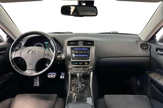 Lexus IS vaihtoauto
