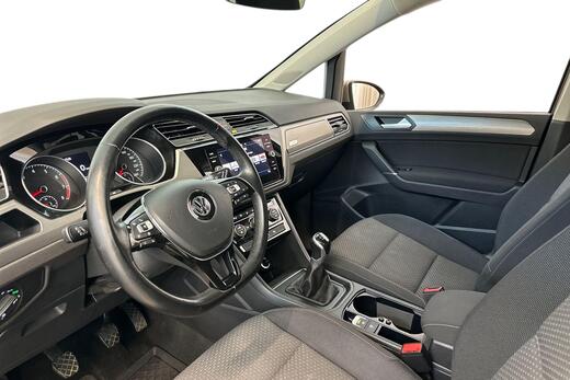 Volkswagen Touran vaihtoauto