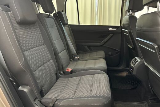 Volkswagen Touran vaihtoauto
