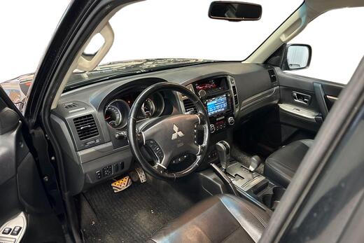 Mitsubishi Pajero vaihtoauto