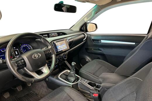 Toyota Hilux vaihtoauto