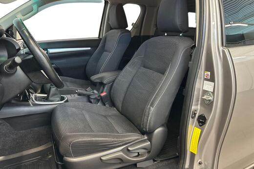 Toyota Hilux vaihtoauto