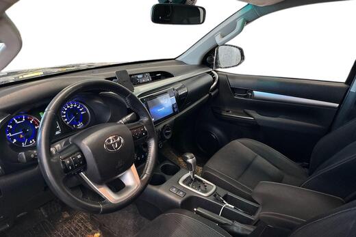 Toyota Hilux vaihtoauto