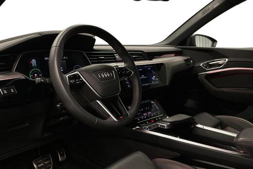 Audi Q8 e-tron vaihtoauto